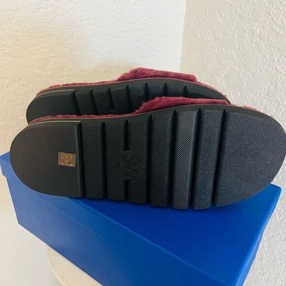 STUART WEITZMAN Elodie Chill Faux Fur Slide Slipper Sandal Size 9 Cranberry NWT - Picture 15 of 16
